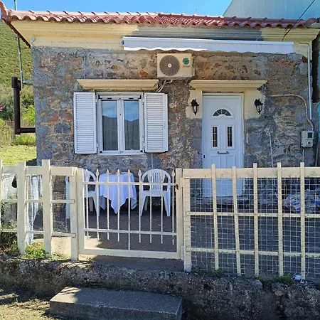 Holiday home Dina's House *